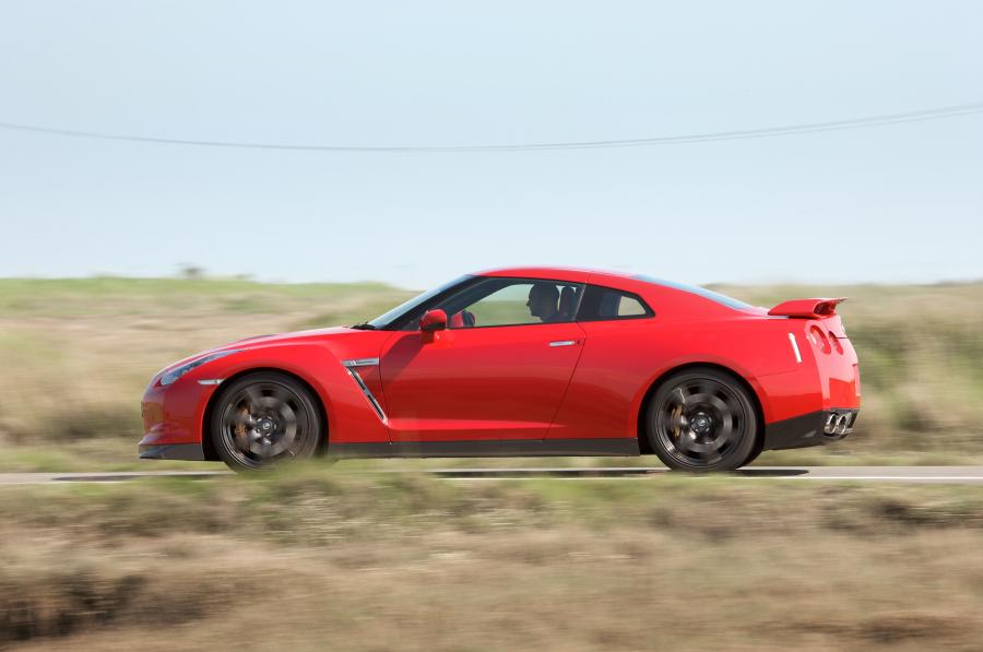  Nissan GT-R 2007 года  (фото 332 из 480)